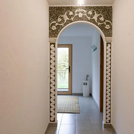 Schaivel Apartment Mustair